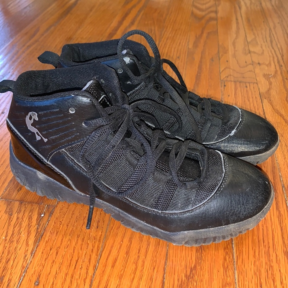 SHAQ Black Sneakers - Kids Size 3